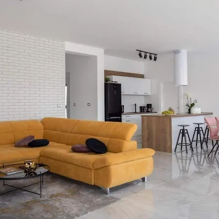Ferienhaus Mit Privatpool Fur 6 Personen Ca 200 Qm In Jezera, Dalmatien Norddalmatien 別荘 イェゼラ